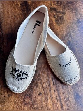 BROWNS Canvas Espadrilles w/Eye Embroidery